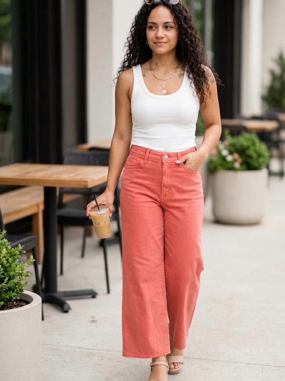 Universal Thread Coral Sailor Wide Leg Jeans Size 6 High Rise Cropped Pants
